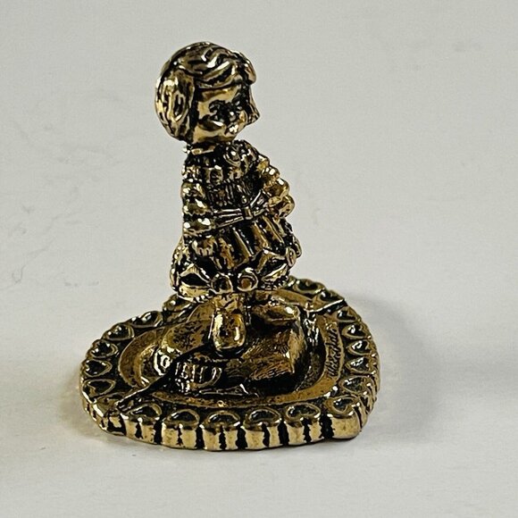 Girl Figure Standing on Heart Pedestal Gold Tone Mini Figurine - Picture 5 of 7